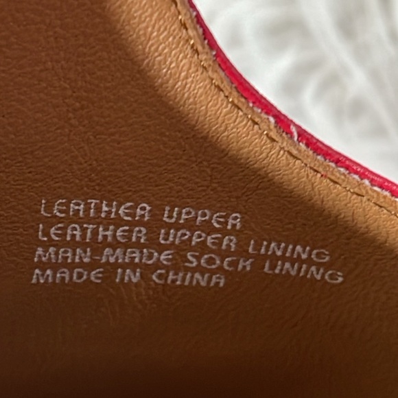 EARTHIES ARTSY Ankle Strap Wedge Sandals Heels Womens
10 Ruby Red VERIA LEATHER - Picture 14 of 15